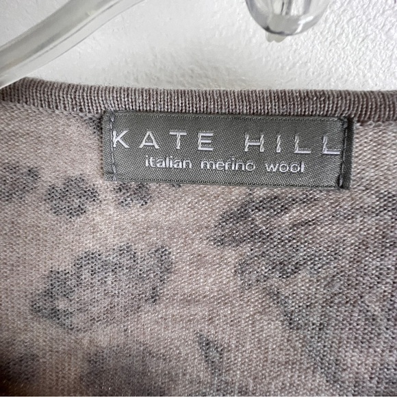 KATE HILL ITALIAN MERINO WOOL Button down cardigan. Brown Floral. Size Small - Picture 2 of 8